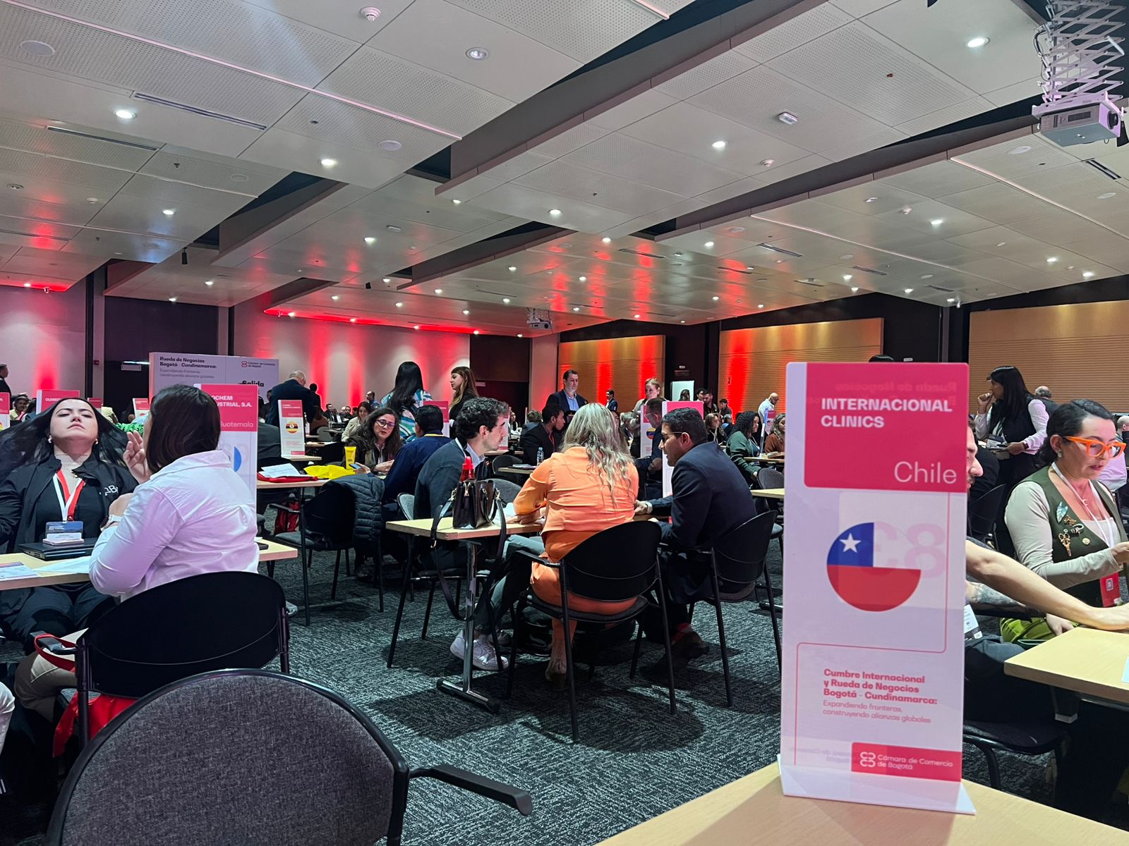 IClinics en la Rueda Internacional de Negocios de Bogotá: Abriendo Nuevas Fronteras para la Salud
